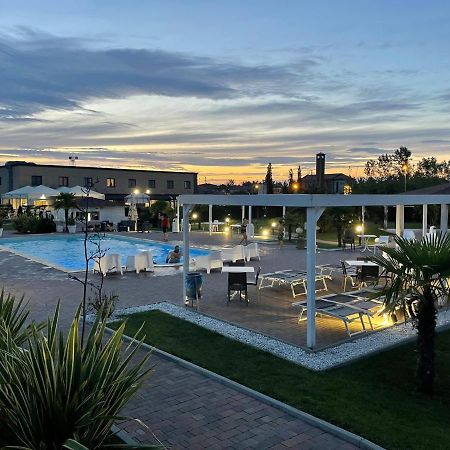 Hotel Bussana Porto Tolle Luaran gambar