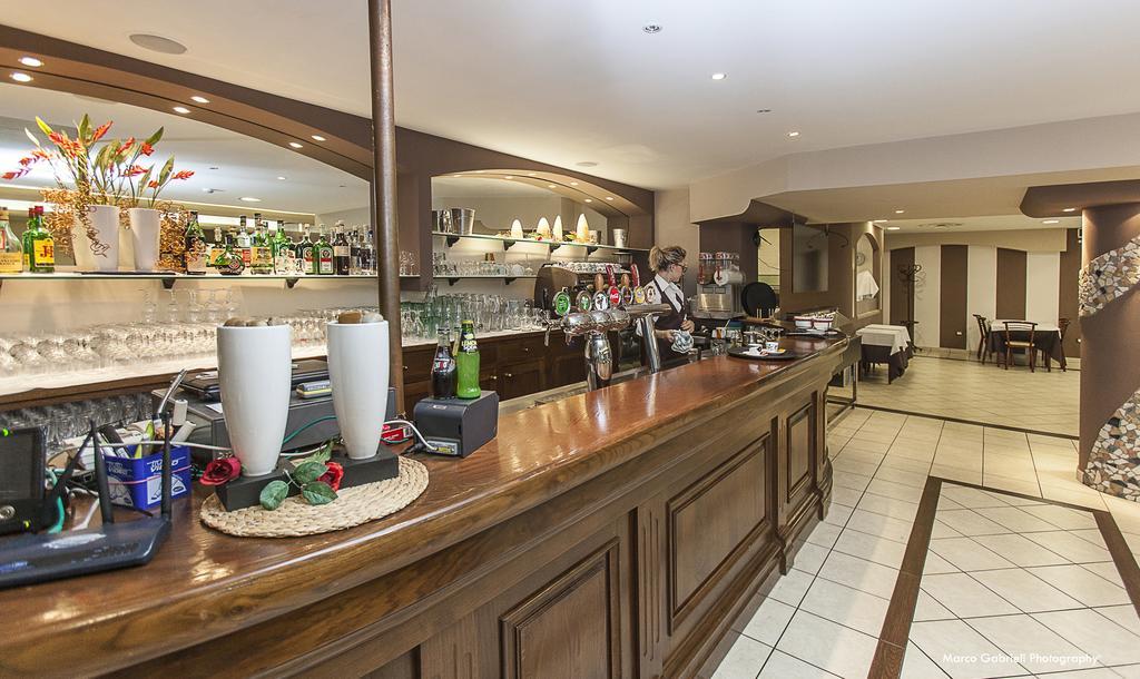 Hotel Bussana Porto Tolle Luaran gambar