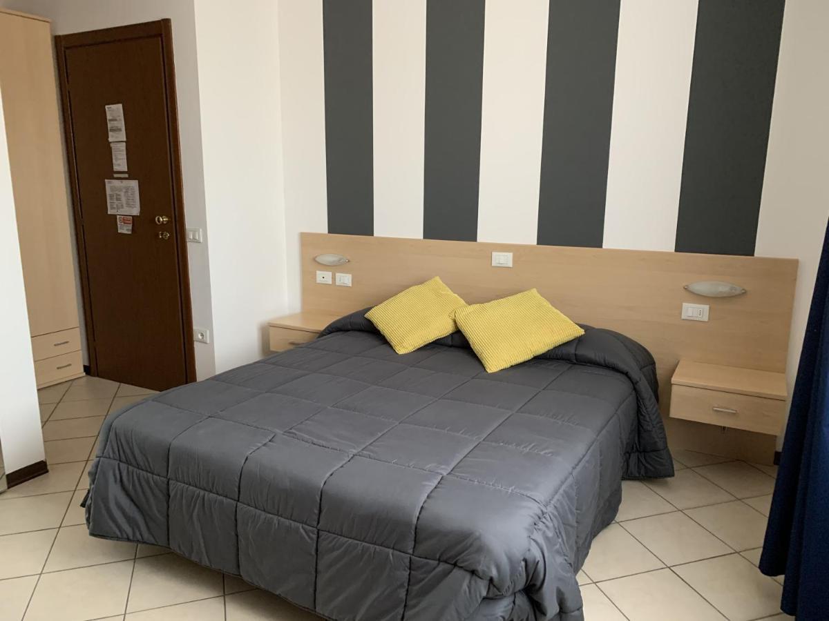 Hotel Bussana Porto Tolle Luaran gambar