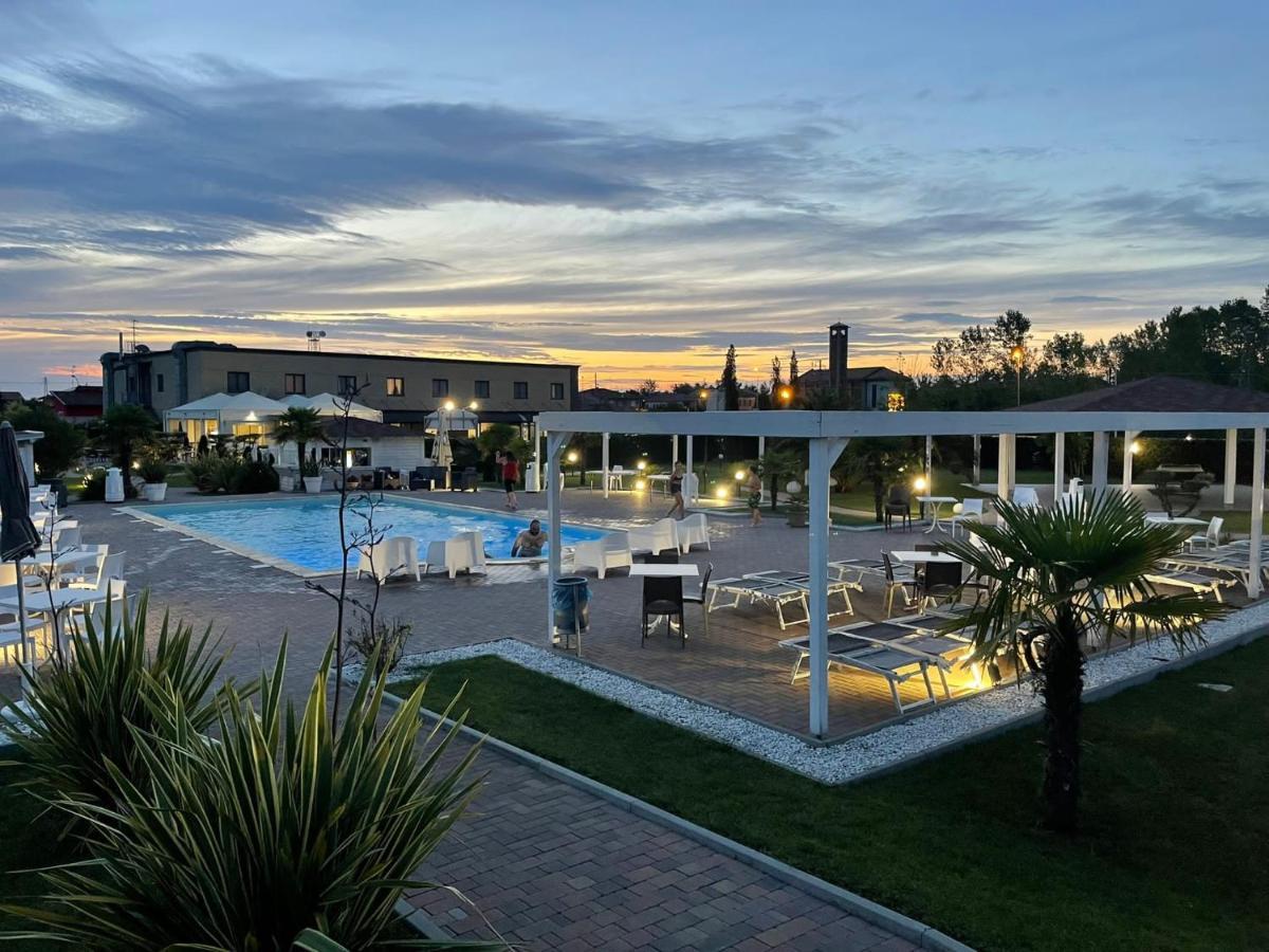 Hotel Bussana Porto Tolle Luaran gambar